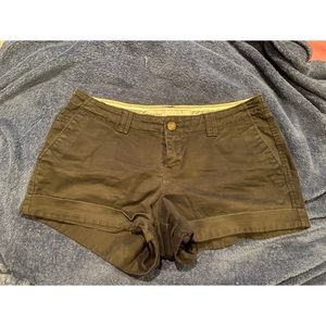 Old Navy black shorts